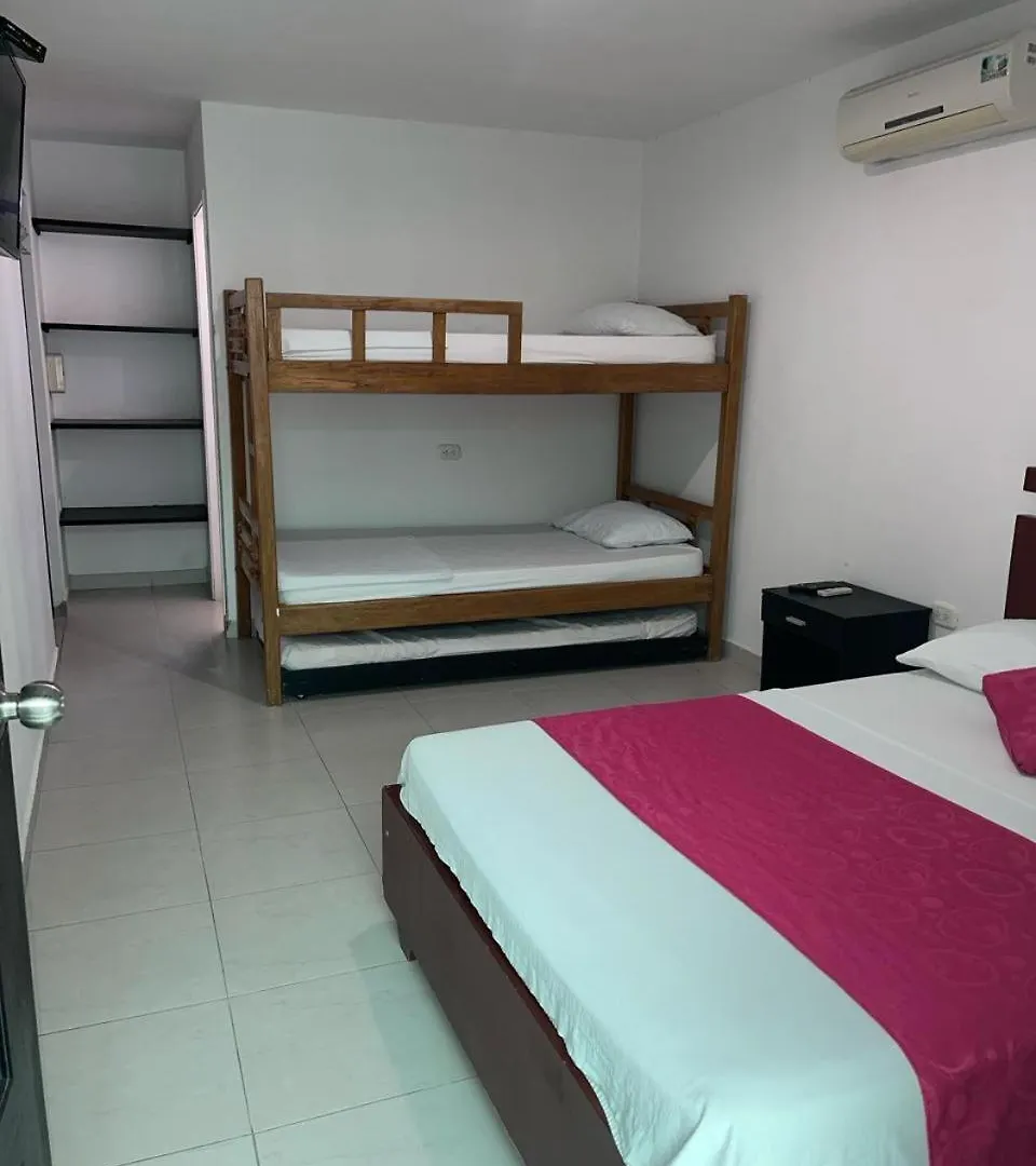 Apartahotel Tukasa Rodadero Santa Marta  2*, Santa Marta (Magdalena)
